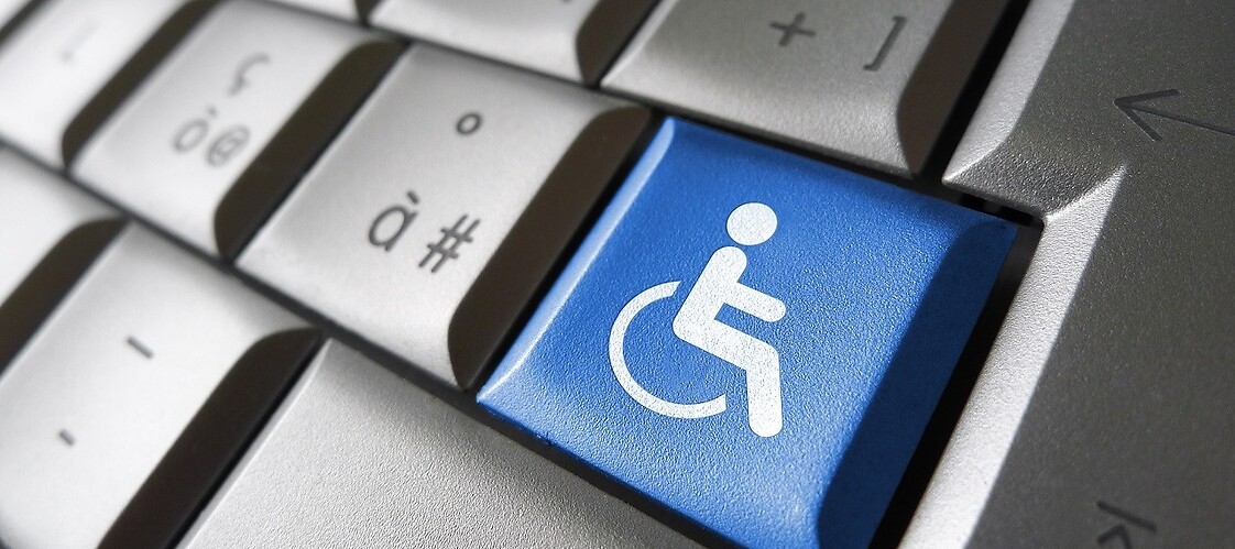 Klawiatura komputerowa z ikoną oznaczającą niepełnosprawność