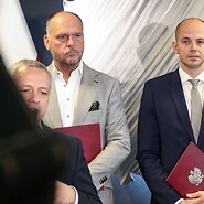 Zdjęcie grupowe sygnatariuszy Listu Intencyjnego